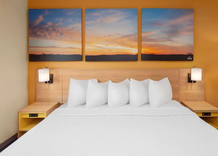 Days Inn By Wyndham Rockford I-90 Casino District