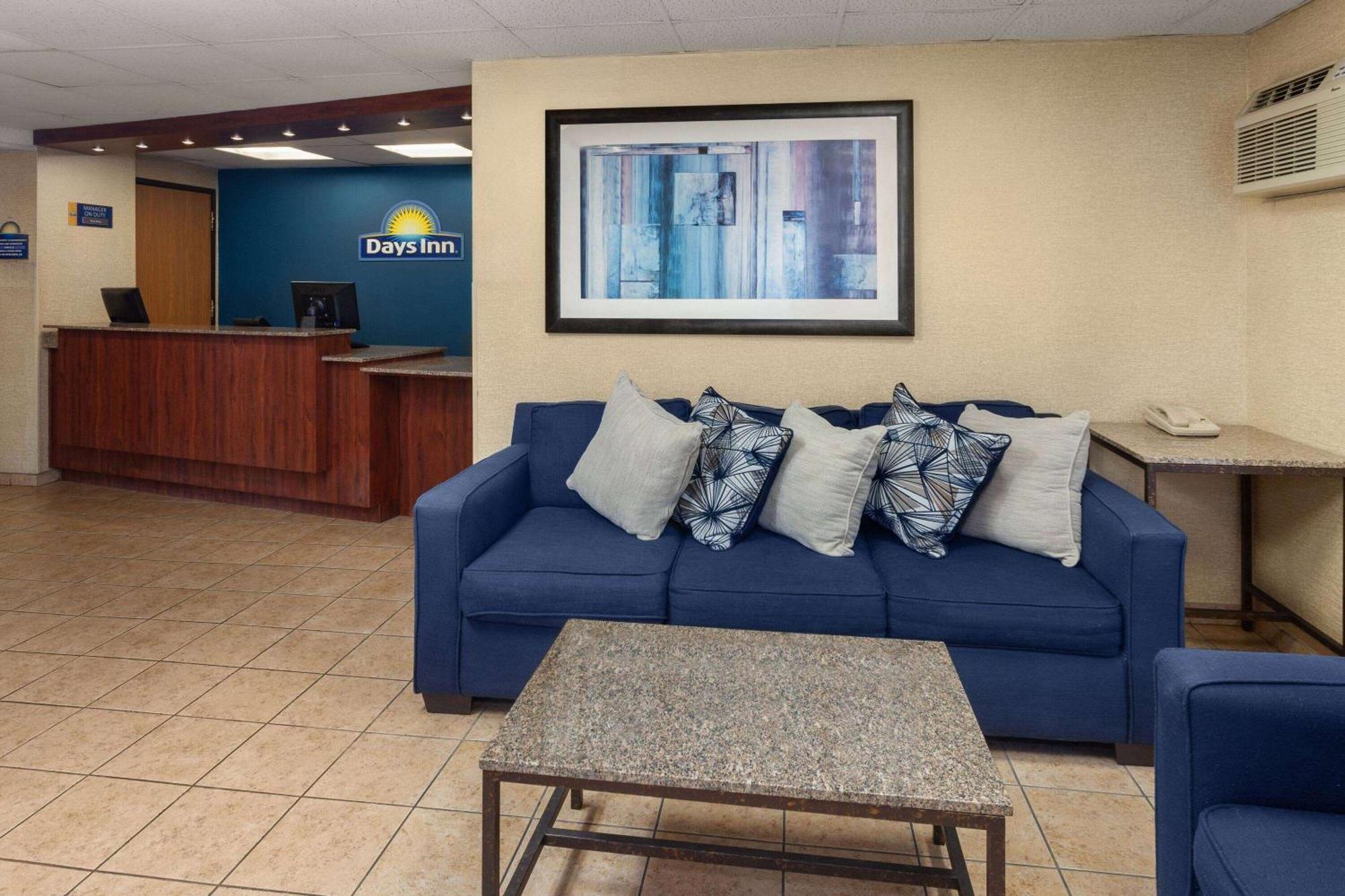 Days By Wyndham I-90 Casino District Hotel Rockford