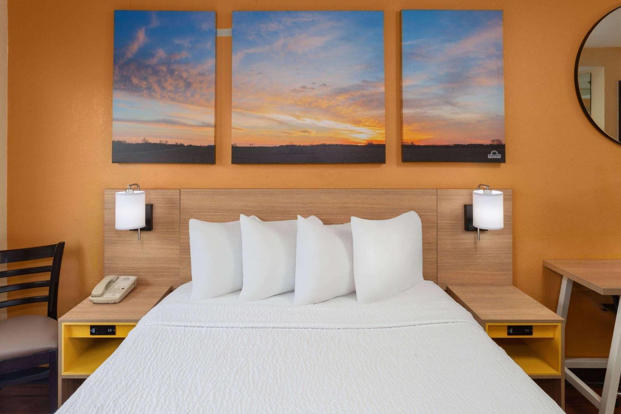 Days By Wyndham I-90 Casino District Hotel *