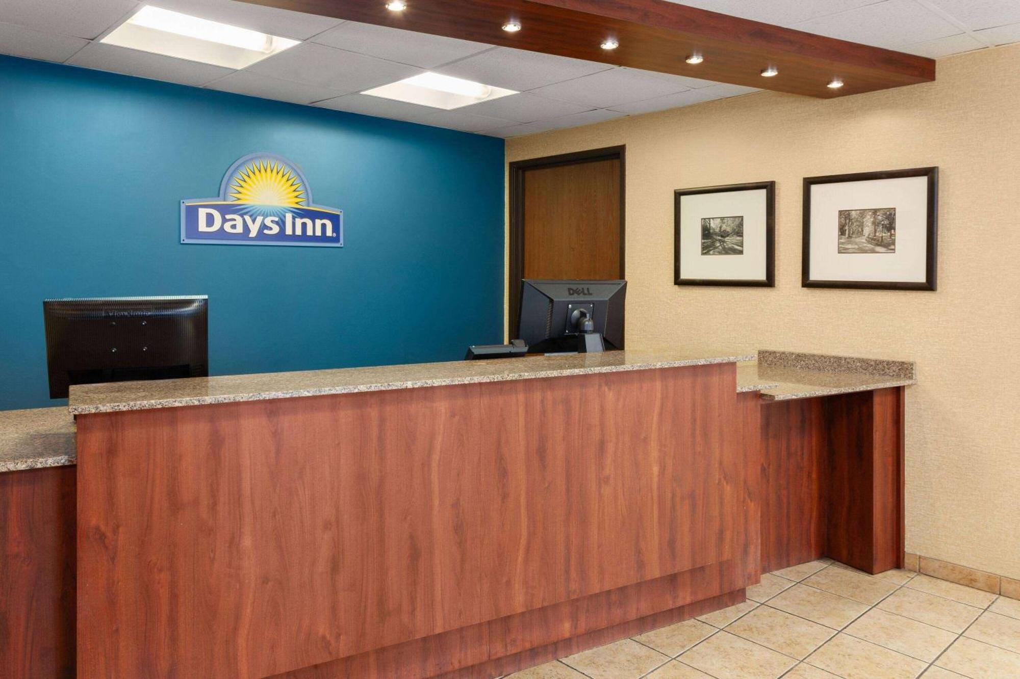 Days By Wyndham I-90 Casino District Rockford