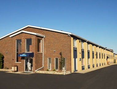Days By Wyndham I-90 Casino District * Rockford